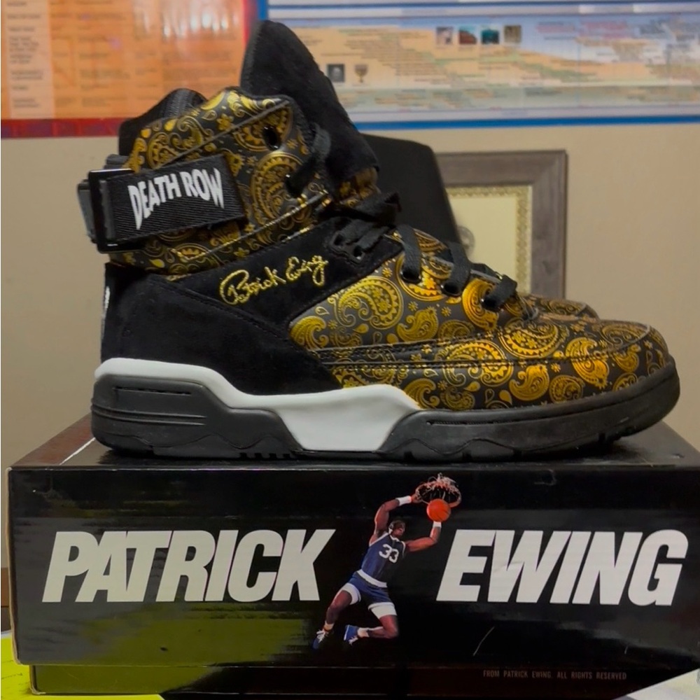 Patrick Ewing death row edition, size 11. Black/gold. Unworn. Asking $300 OBO
